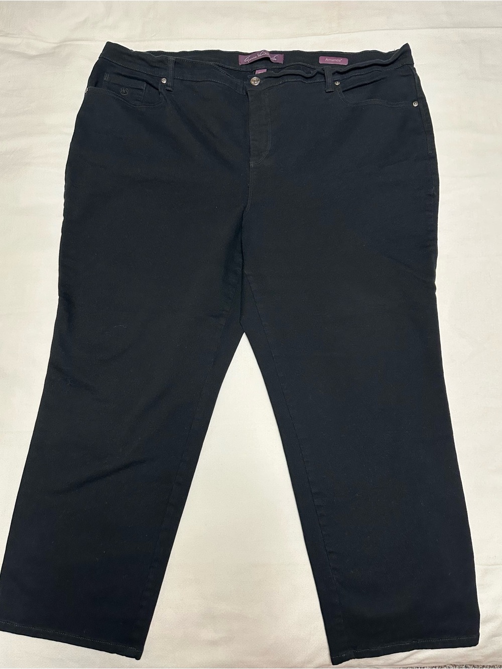 Gloria Vanderbilt Black Amanda Classic Straight-Leg Jeans, 22W